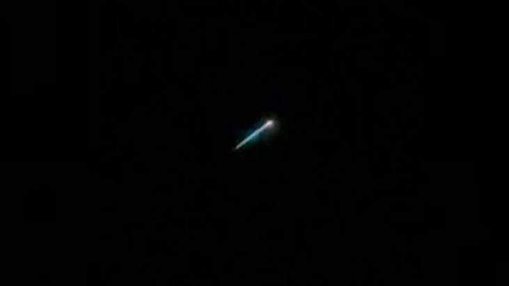 İstanbul’da gece yarısı gökyüzünde görülen parlak cisim heyecan yarattı