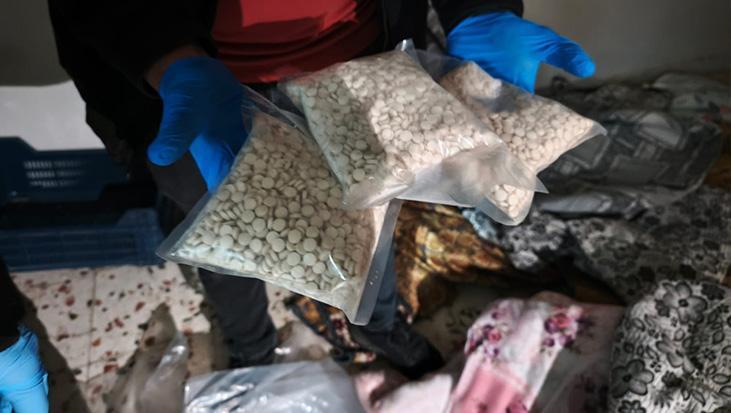 Adana’da 156 bin 418 uyuşturucu hap ele geçirildi! 5 zanlı tutuklandı