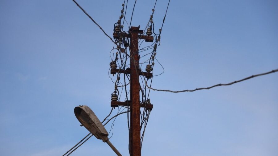 Hatay’da elektrik tellerinin bomba gibi patladığı anlar panik yarattı