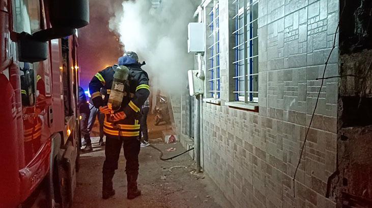 Bursa’da apartman deposunda yangın