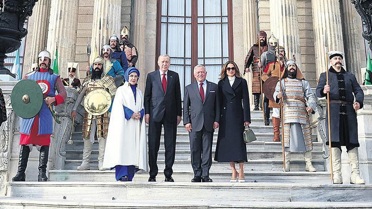 Dolmabahçe’de kritik görüşme
