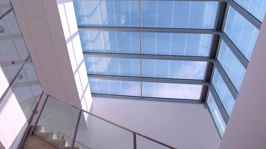 Hem gece hem de gündüz elektrik üreten güneş penceresi tasarlandı